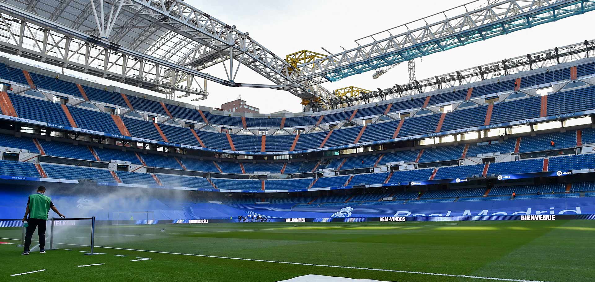 Stade de 50000 places 1