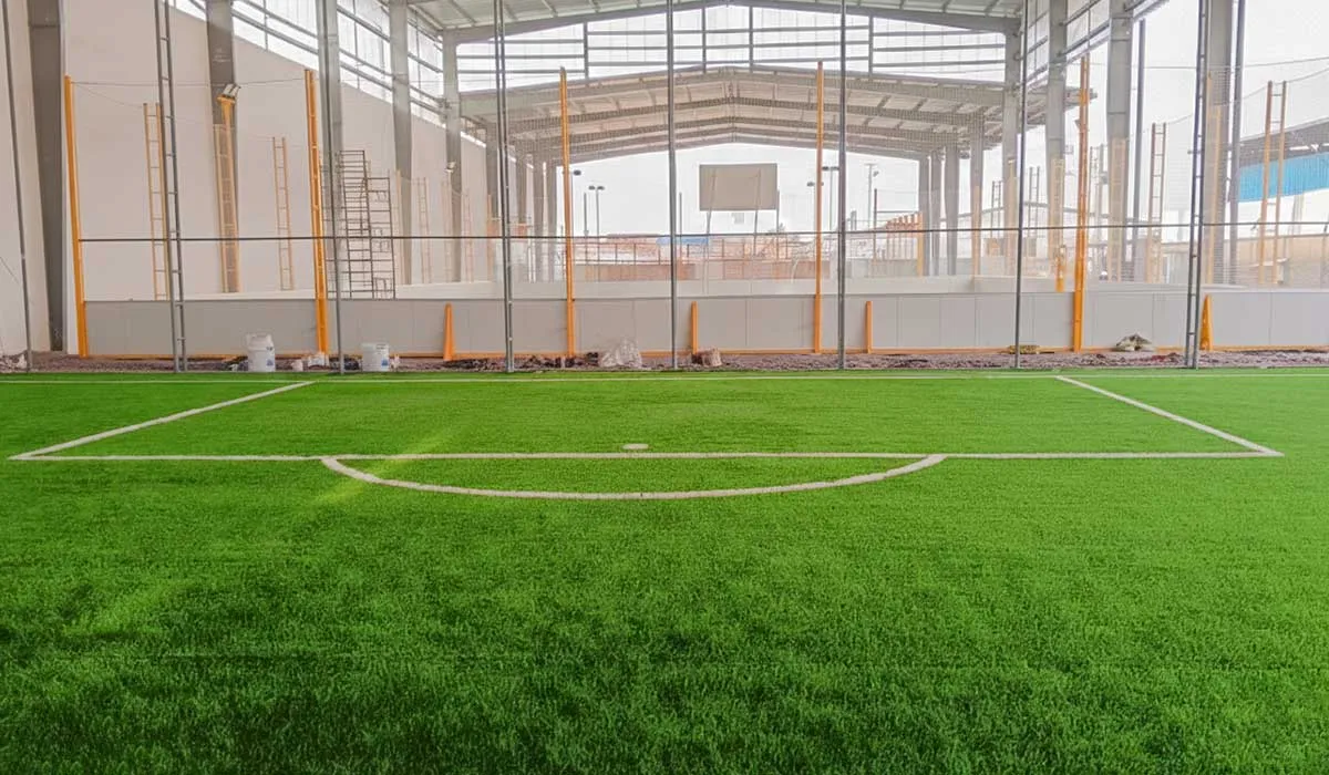 terrain de football et terrain multisports